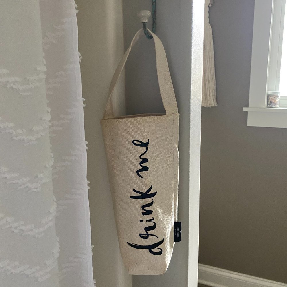 kate spade - Drink Me Wine Bag